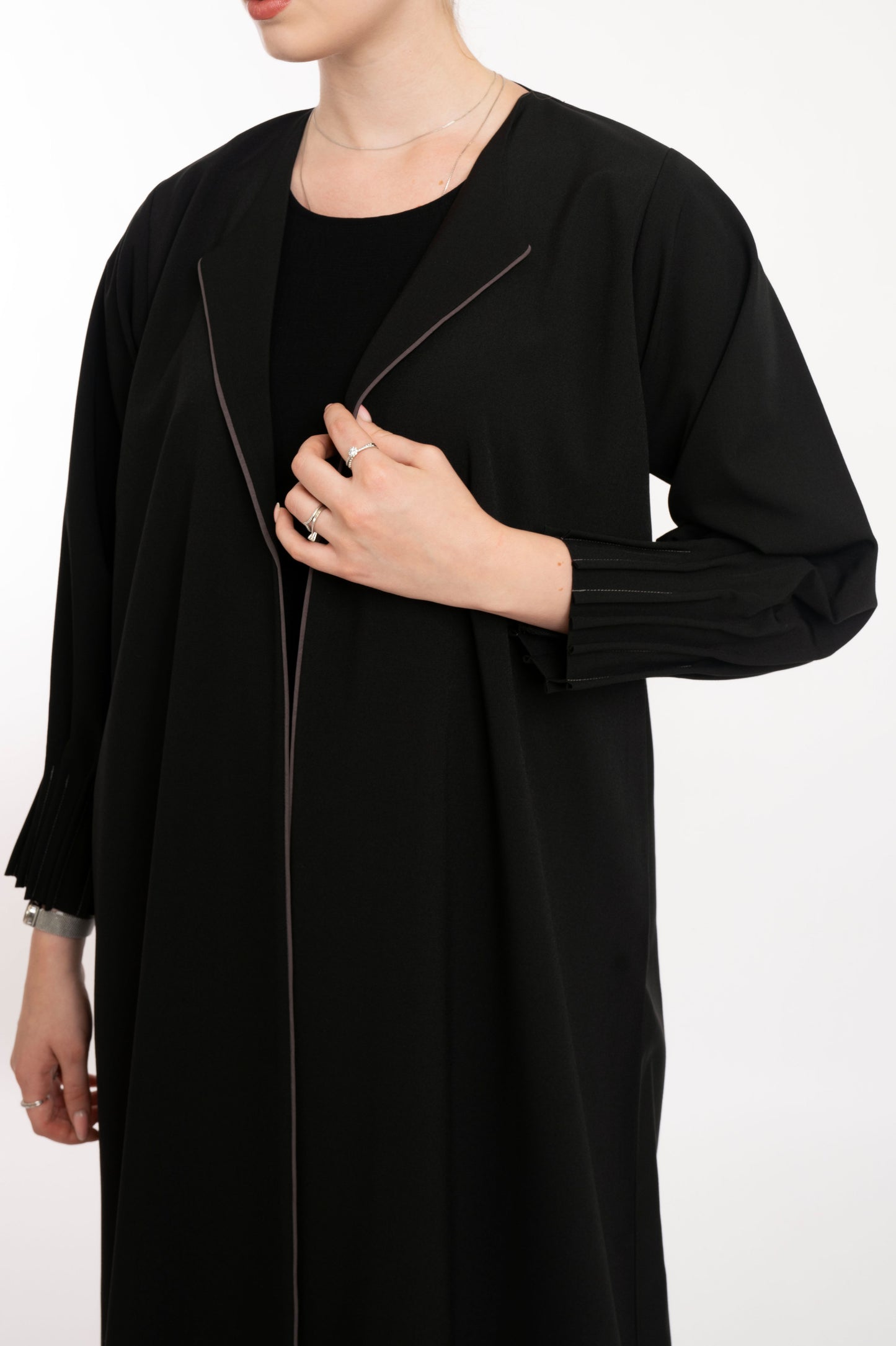Minimal Black queen sleeve  Abaya