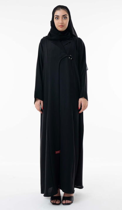 Black Abaya With Notched Collar And An Elegant Metallic Buckle