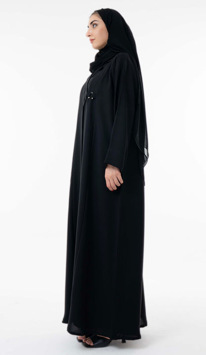 Black Abaya With Notched Collar And An Elegant Metallic Buckle