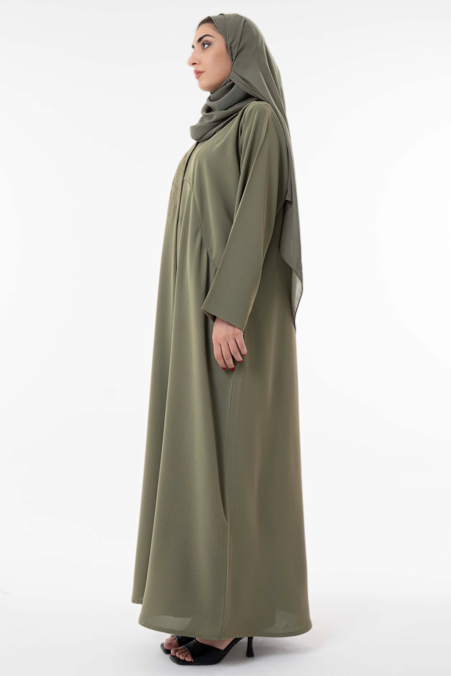 Abaya With Delicate Floral Line Embroidery