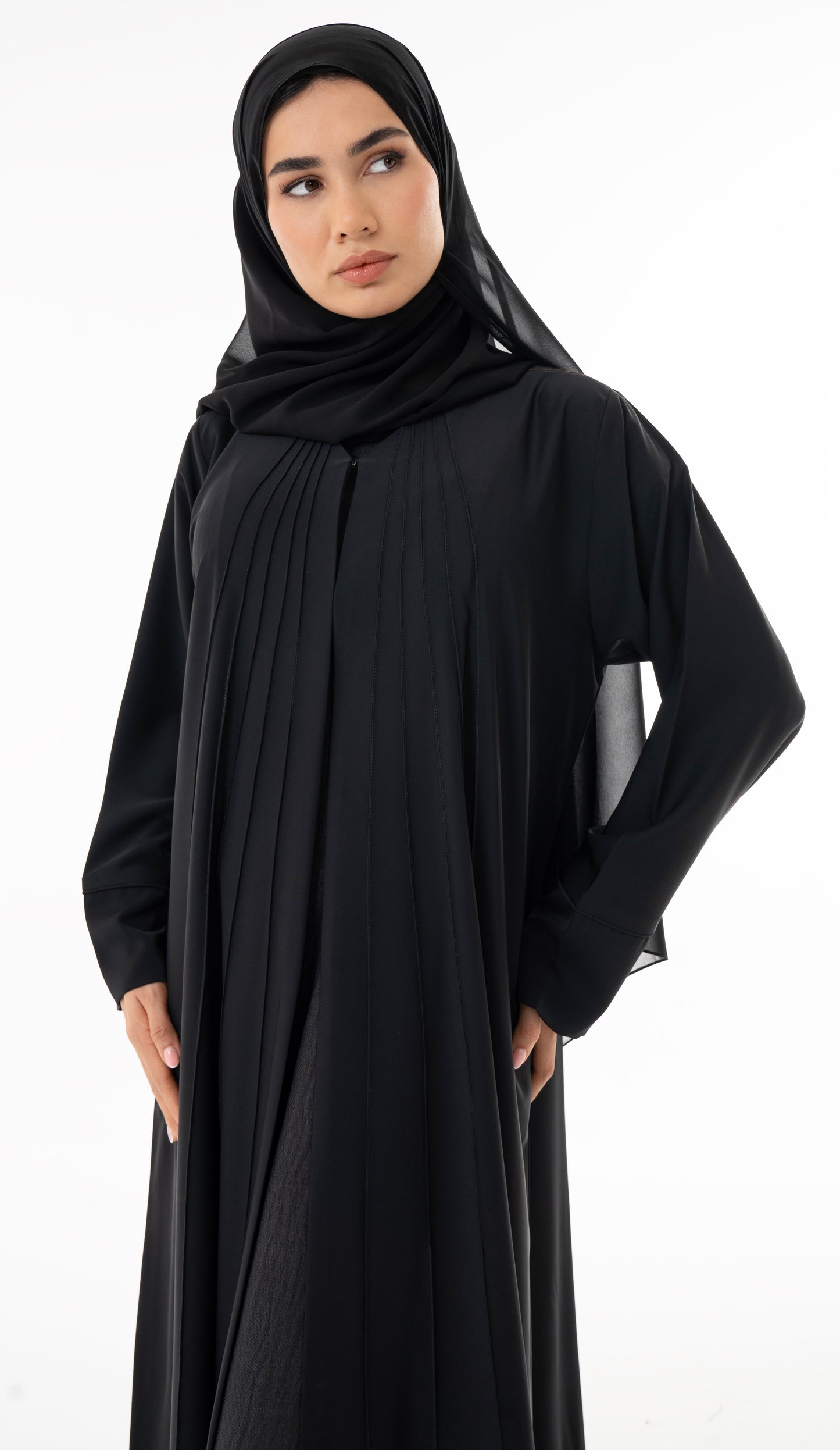Elegant Pin-tuck Detailing On The Front Panel Of The Abaya