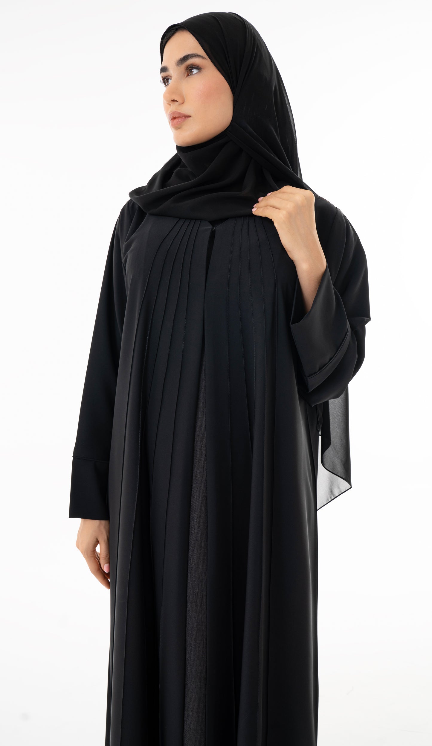 Elegant Pin-tuck Detailing On The Front Panel Of The Abaya