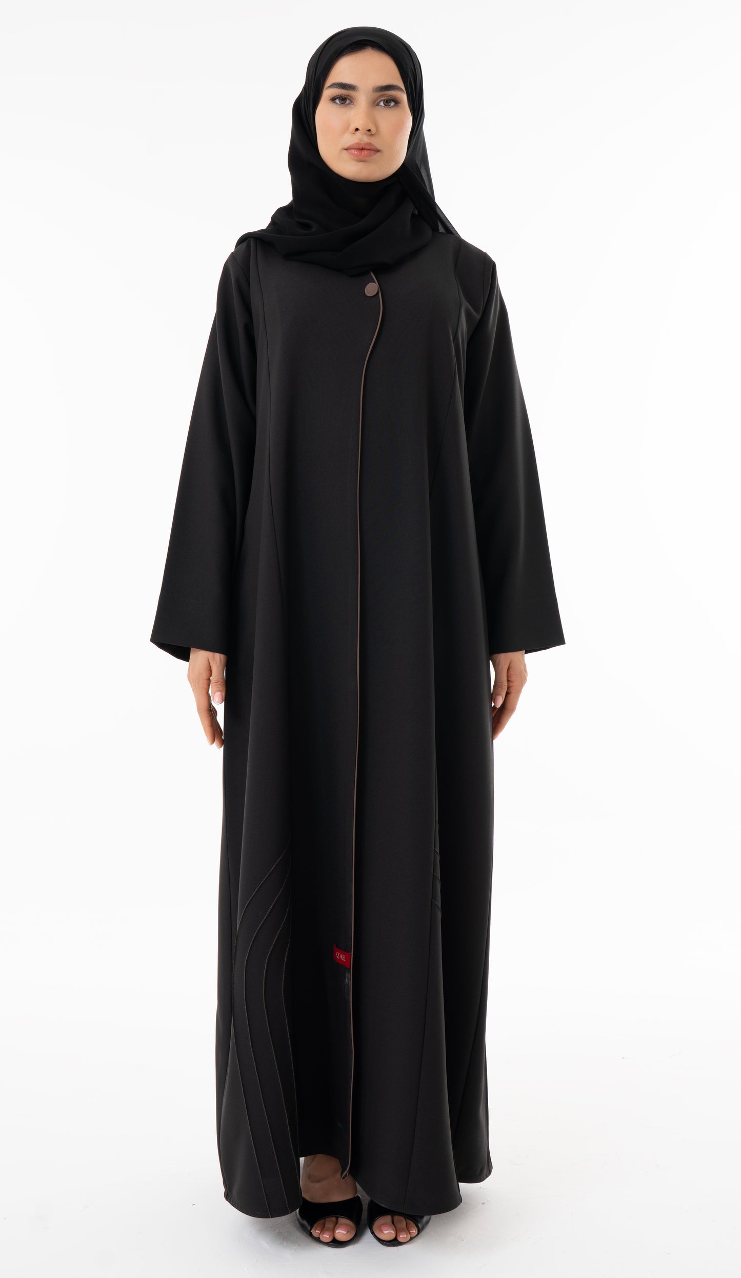 Abaya With Delicate Pin-tuck Detailing In The Front And Back And Contrast Piping In The Front