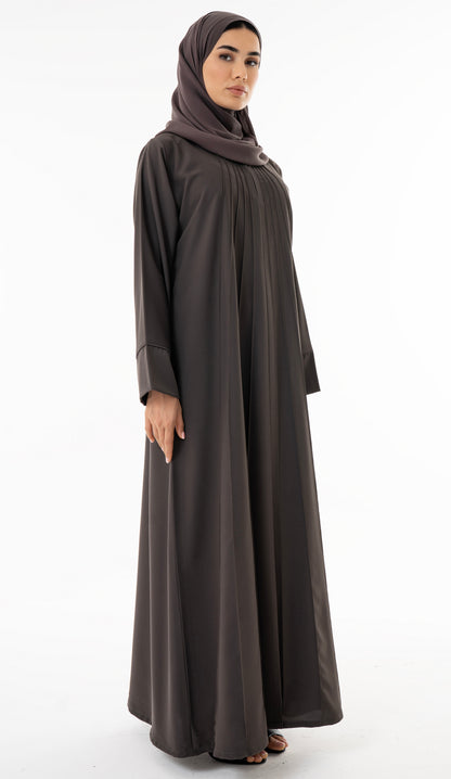 Elegant Pin-tuck Detailing On The Front Panel Of The Abaya